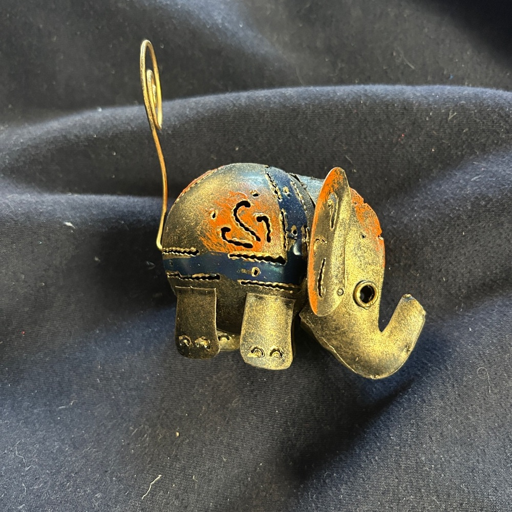 Elephant Note Holder - Picture 2 of 6